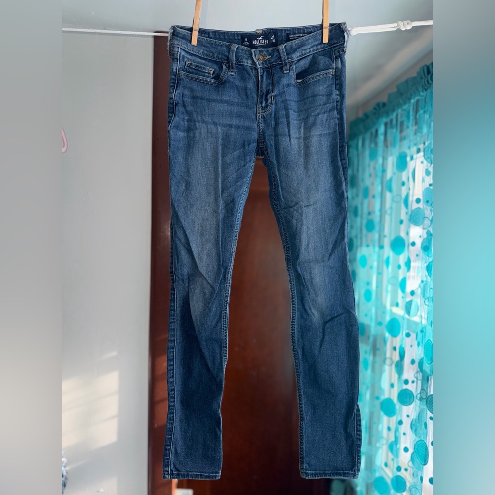 Hollister Women's Straight Leg Jeans in Deep Blue